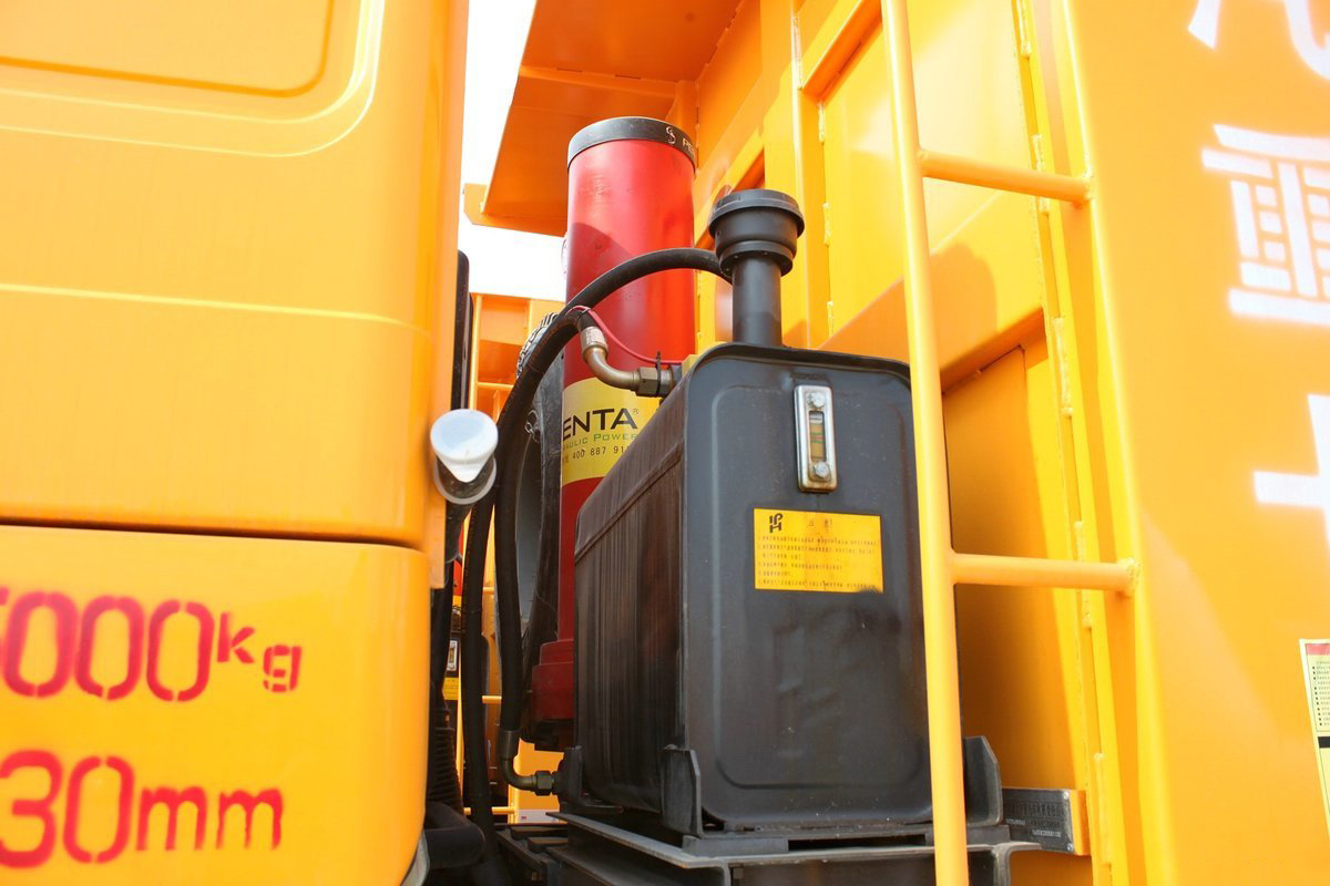 Shacman Delong F5000_7 Shacman Delong F5000_7