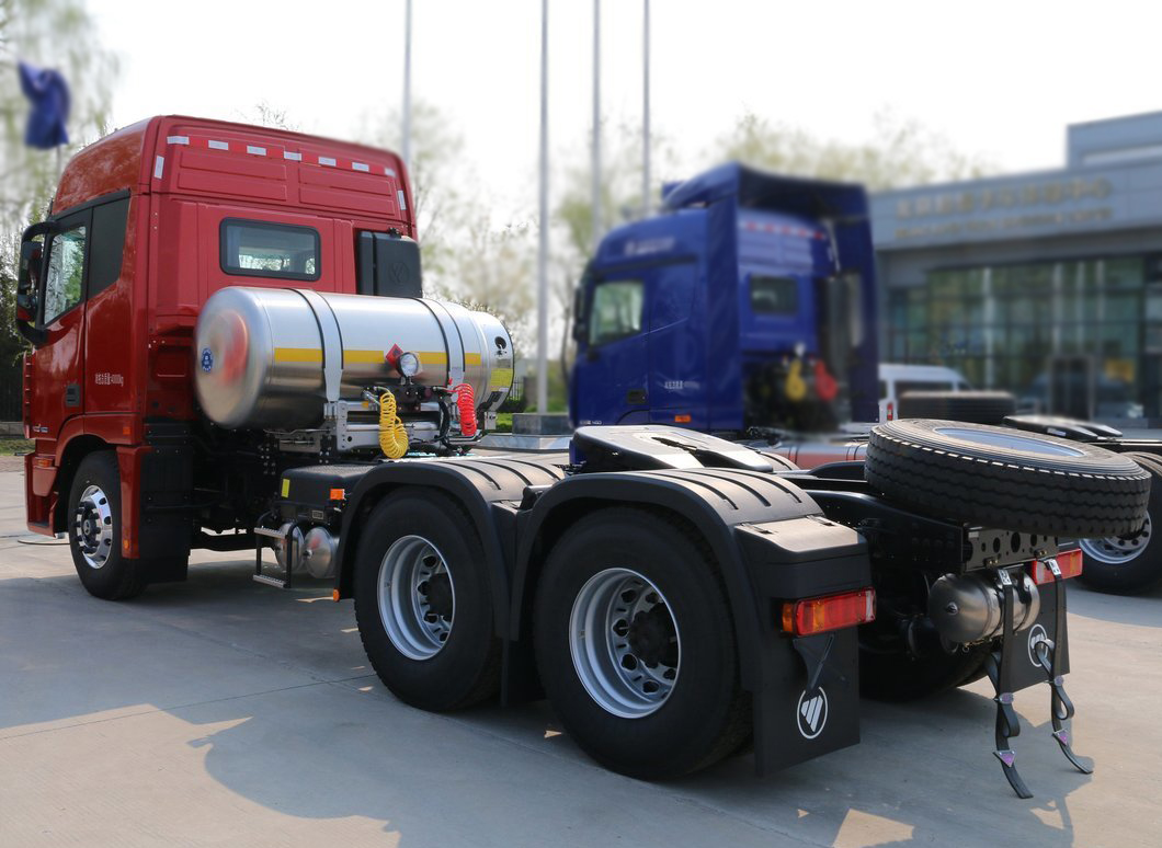 AUMAN AUMAN EST_4 AUMAN AUMAN EST_4